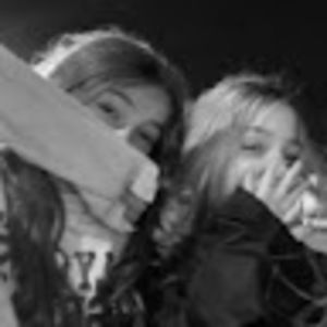 Meet your Posher, Chloe